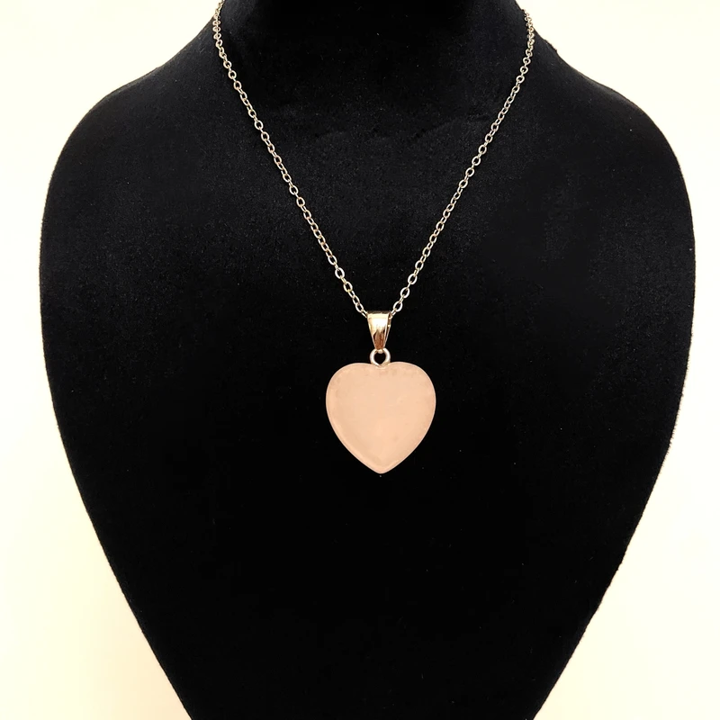 گردنبند سنگ رز کوارتز