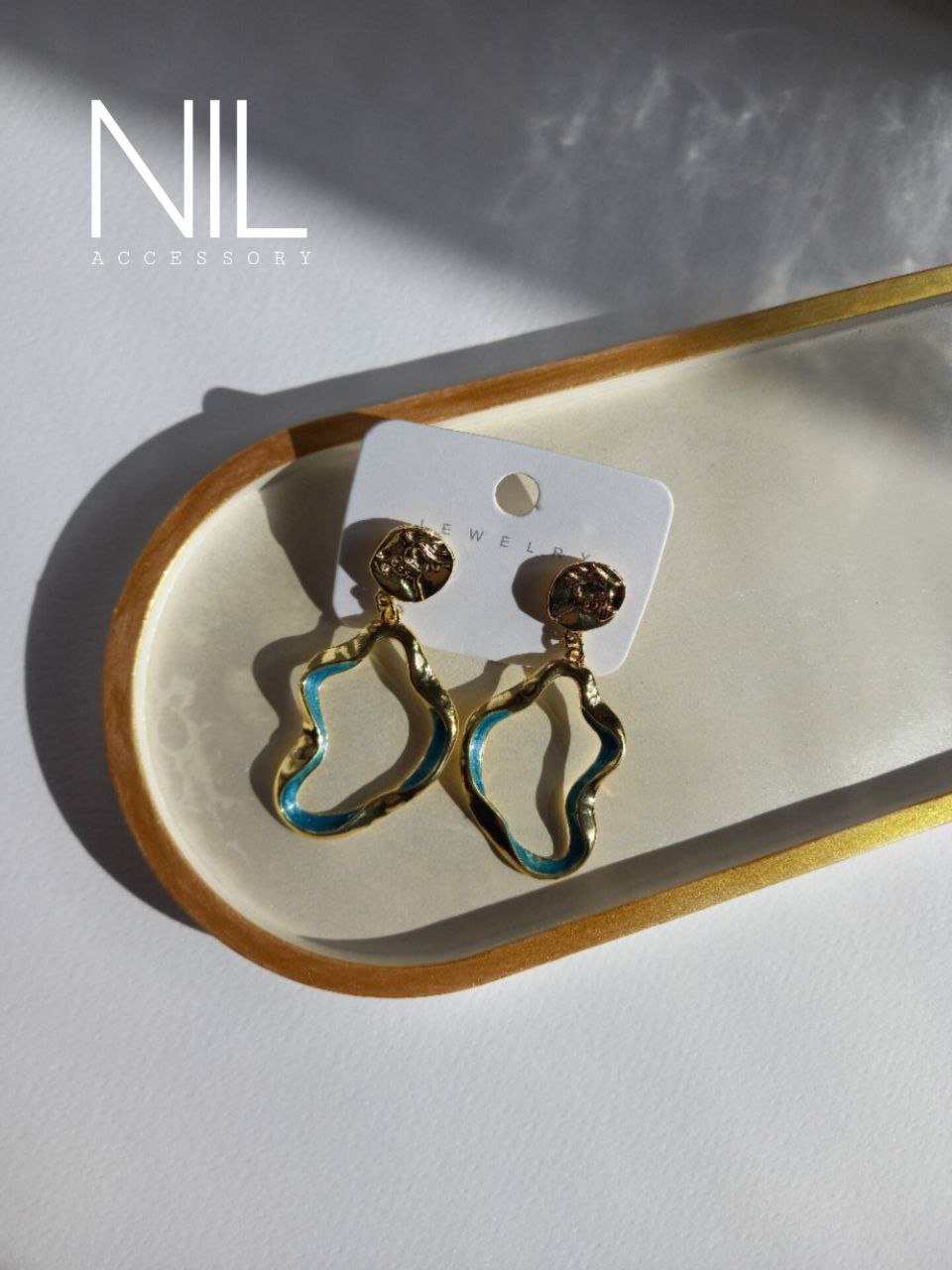 گوشواره مینیمال زنانه مدل میناکاری کژوال با رنگ ثابت